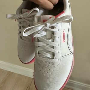 Puma women's Carina trainers